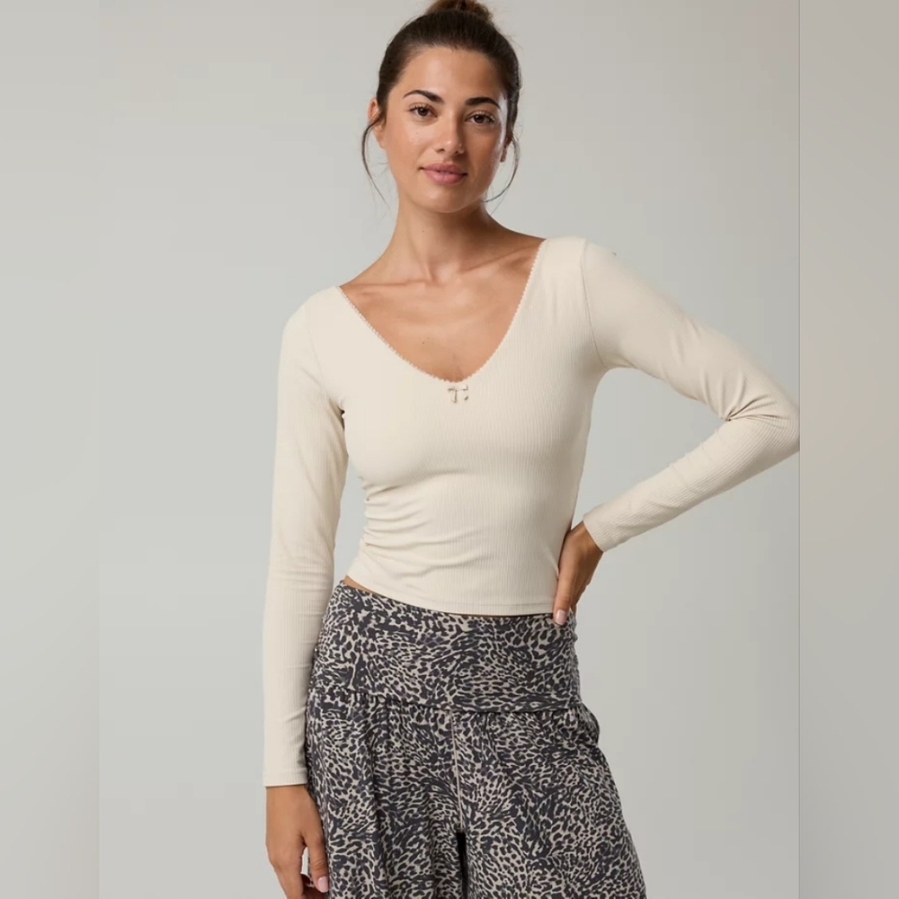 NWT Offline By Aerie XTRA Rib Open V-Neck Top - XS
